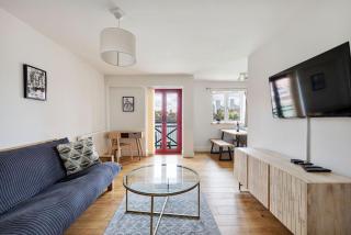 East London Waterfront 2 bed flat with Jacuzzi tub - 0