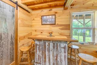Escape to Nature Secluded McDonough Cabin! - - 9