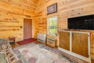 Escape to Nature Secluded McDonough Cabin! - - 7