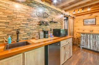 Escape to Nature Secluded McDonough Cabin! - - 3