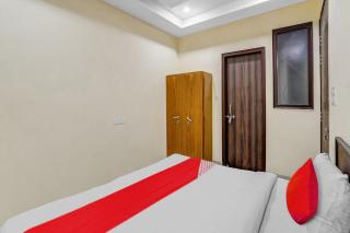 Hotel O Mt Stays - Noida - 6