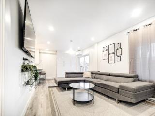 Spacious 4-Bdr Patio & Firepit 6 Min to Museum - Montréal - 0
