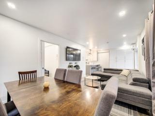 Spacious 4-Bdr Patio & Firepit 6 Min to Museum - Montréal - 8