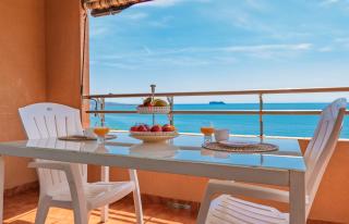 Amplio apartamento frente al mar - 9