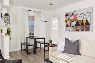 Stylish and Cozy 2BR in Vibrant East Austin - Austin - 9