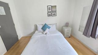 Rooms Near Liverpool Street - 2