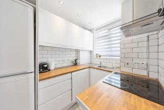 Newly Renovated Modern Vauxhall Flat - 3