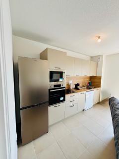 Confortable Appartement 211 direct access to sea 3min, 2 parking free - 1