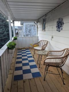 Secluded Getaway Near Downtown, Airport, Hospitals - 5