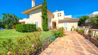 XPCE Artola Playa - Villa de Lujo con pista de padel privada y piscina - Marbella - 9