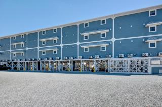 Saltwater 101 1st Floor Barefoot ADA - 1