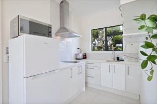 Elevated Family Sized Guest-house with Beautiful Views - Auckland - 1