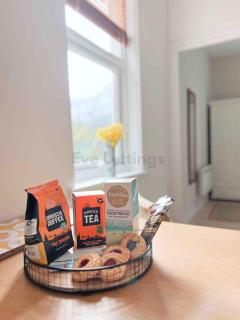 Mermaid Apartment, A Colourful Coastal Escape By The Sea, Child Friendly - St Ives - 8