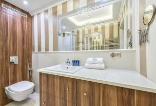 Dom Pod Wieżą By NorthSide Apartments - 9