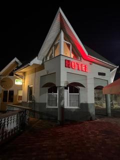 Hotel Delfin - Mukačevo - 6