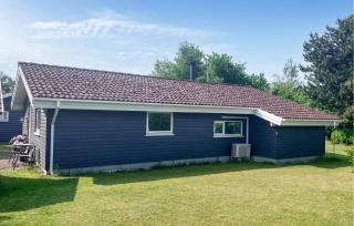 Stunning Home In Melby With Wifi - Melby - 2