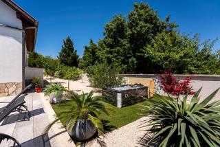 Baroque art with Pool, sauna and gym - Pridraga - 5