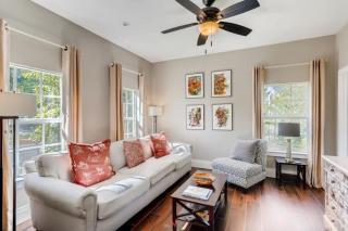 Buttercup - Charming Home on Quiet Street Near the Convention Center - West Palm Beach - 7