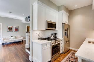 Buttercup - Charming Home on Quiet Street Near the Convention Center - West Palm Beach - 4