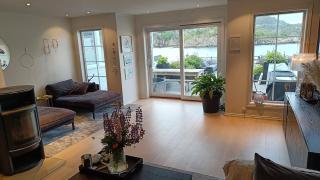 Koselig hus med egen brygge - 3