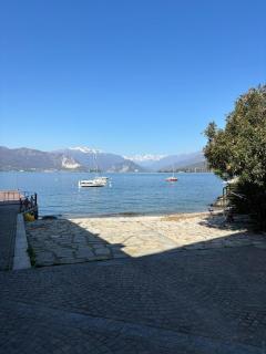 With your feet in the lake - Cerro Lago Maggiore - 7