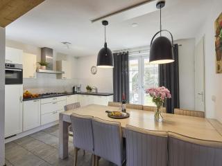 Farmhouse in Limburg with Private Sauna - Roggel - 8