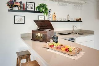 Iconic Luxe Entertainment Villa With Heated Pool Sauna - Las Vegas - 2