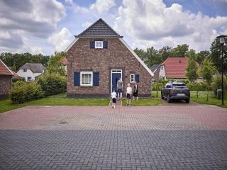 Farmhouse in Limburg with Sauna & BBQ - Roggel - 9
