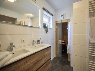 Farmhouse in Limburg with Sauna & BBQ Terrace - Roggel - 5