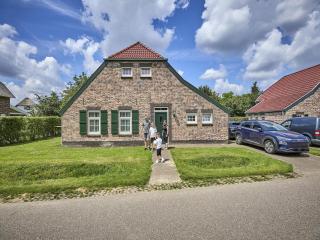 Farmhouse in Limburg near Subtropical Pool - Roggel - 0