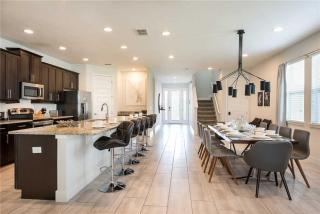 Palatial 9BR Private Pool Villa Theater Game Room - 6