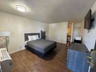 Ocotillo Apartments & Hotel - 9