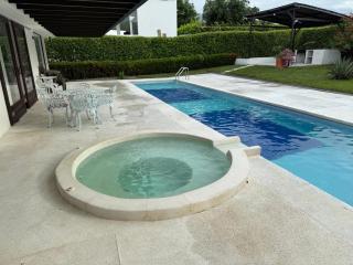 Espectacular casa vacacional con jacuzzi y piscina privada - Nilo - 1