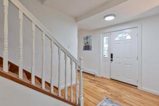 Kendall Sq 3BR Home with Parking - - 5