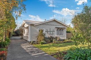 Cottage at 182 - Carterton - 0