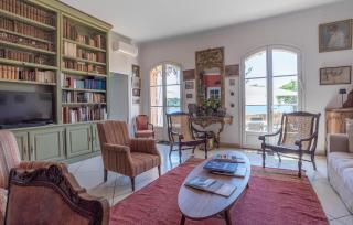 Amazing Home In Saint-Raphaël - Saint-Raphaël - 8