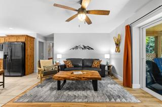 Pineview on Baycolt- remodeled w/great parking, near downtown and golf course - McCall - 0