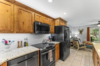 Pineview on Baycolt- remodeled w/great parking, near downtown and golf course - McCall - 2