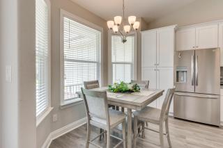 Modern Family Home with Spacious Yard in Milton - 4