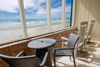 Bright and Beautiful Dunes Room 2nd Floor - Pawleys Island - 9