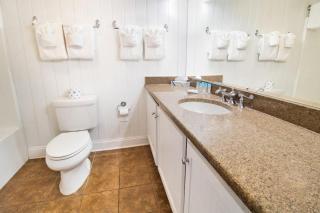 Bright and Beautiful Dunes King Room 1st Floor - Pawleys Island - 6