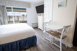 Soothing Ocean Breeze Ocean View Room, 2nd Floor - Pawleys Island - 8