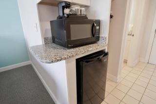 Beaches and Dreams 4th Flr Oceanfront Room - Pawleys Island - 8