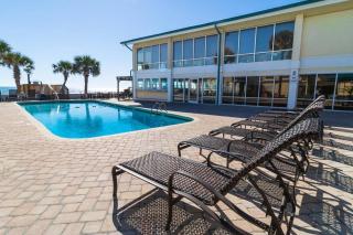 Beaches and Dreams 4th Flr Oceanfront Room - Pawleys Island - 5