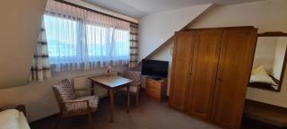 Doppelzimmer Bergblick mit 2 Einzelbetten - Pension Hauber - Herrischried - 2
