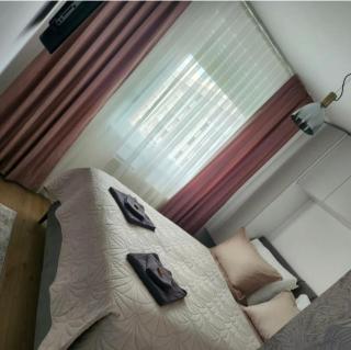 Stan na dan-Apartman MK - Donje Mladice - 0