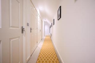 Two Bedroom Flat By Littlepiggyrentals Short Lets & Serviced Accommodation Cranfield With Balcony & Fast Wi-Fi - Cranfield - 4