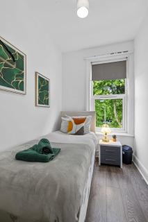 4 Bed Park View House-Free Parking - Sleep 8 - Plymouth - 5