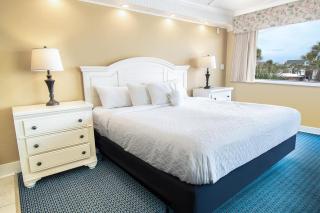 Beach Bliss Oceanview Queen Room Sleeps 4 - Pawleys Island - 0