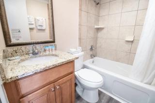 Beach Bliss Oceanview Queen Room Sleeps 4 - Pawleys Island - 1